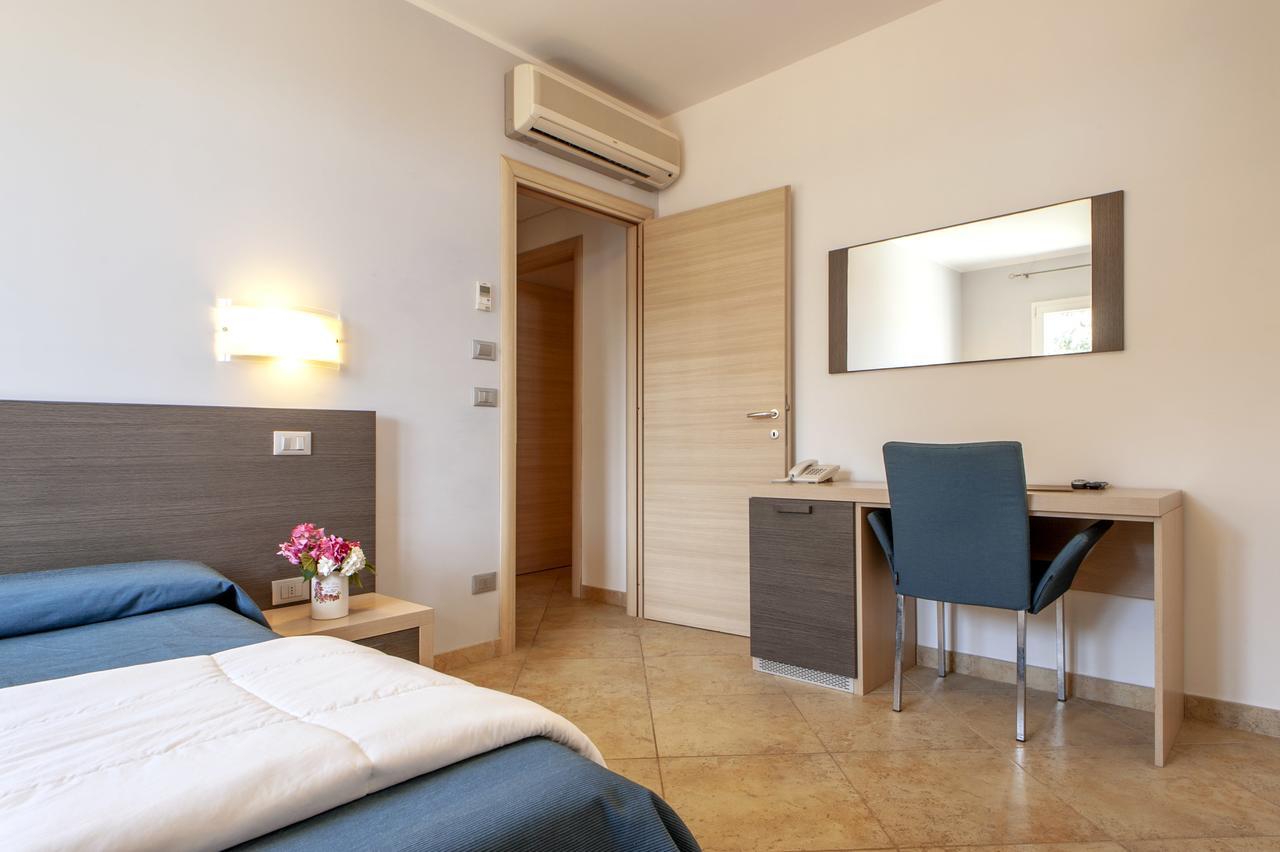 Residence Villa Lo Scoglietto San Vincenzo Pokoj fotografie